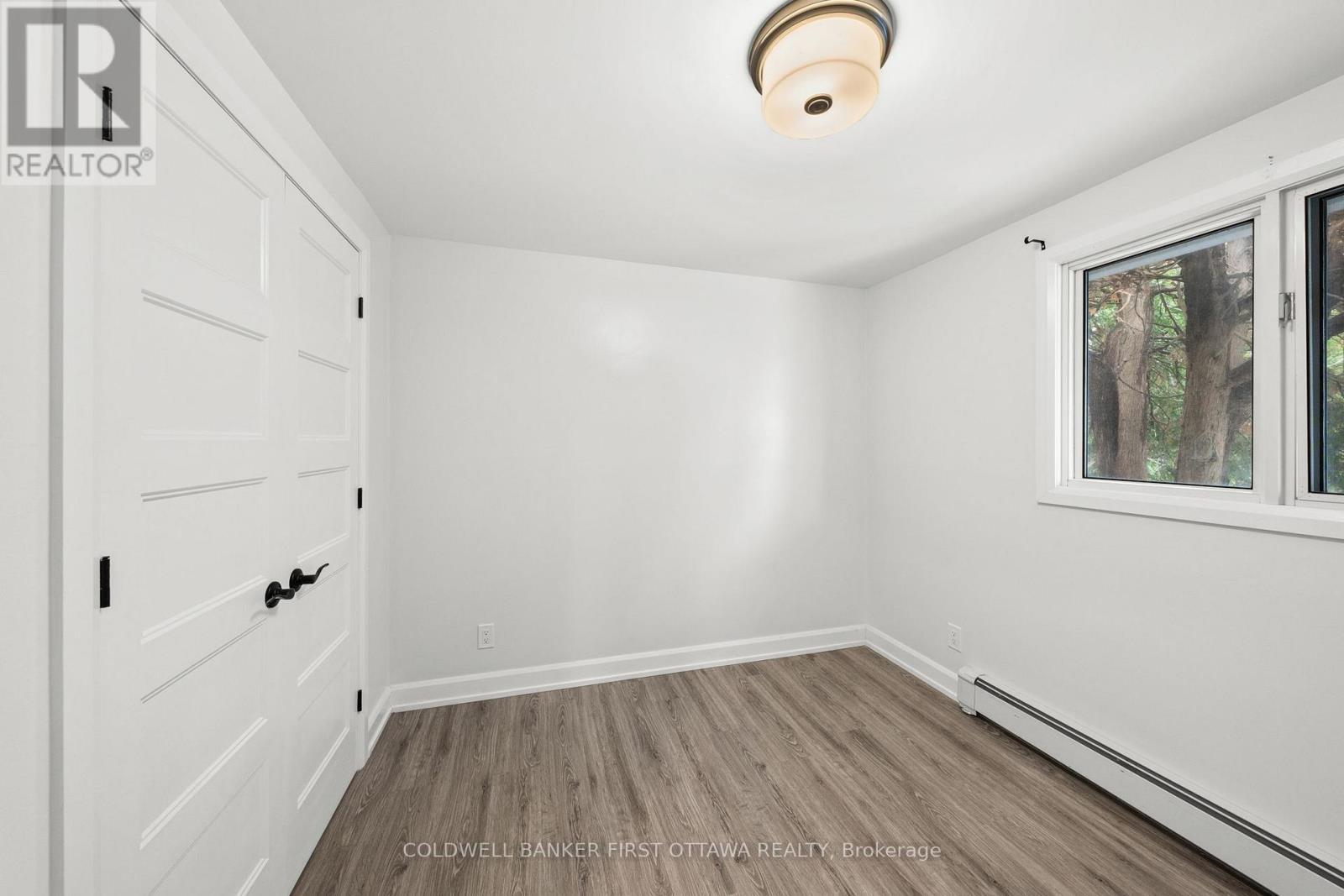 351 Amiens Street, Ottawa, ON - Indoor Photo Showing Other Room