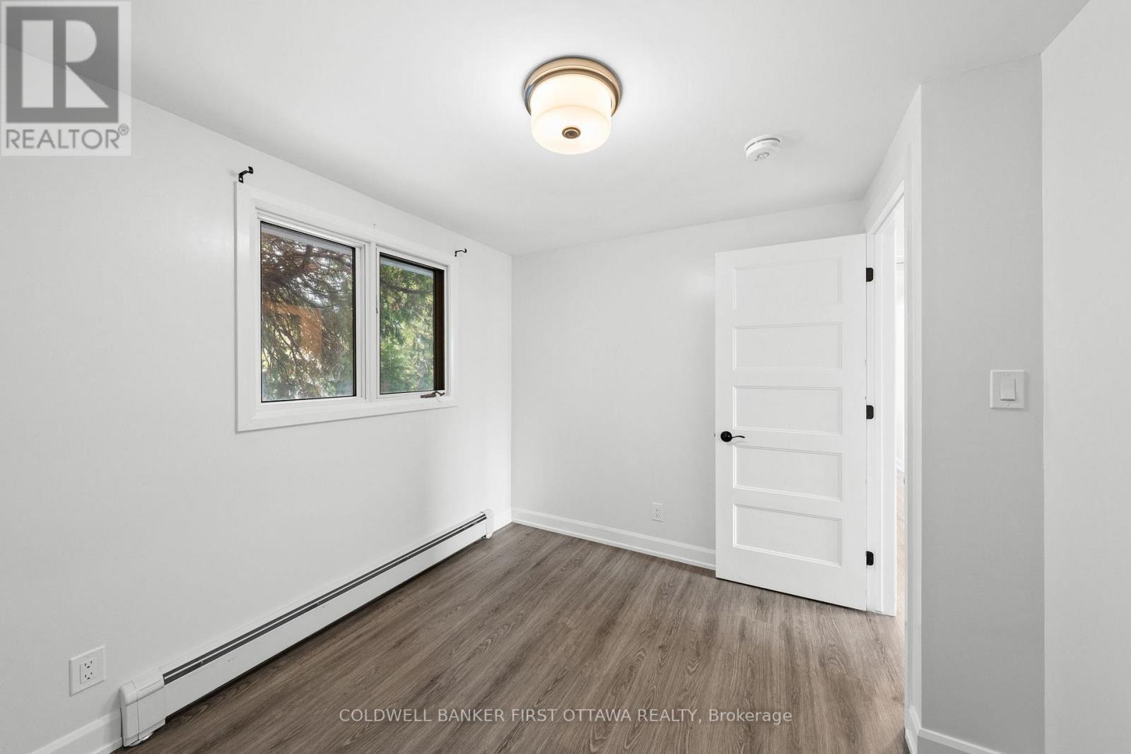 351 Amiens Street, Ottawa, ON - Indoor Photo Showing Other Room