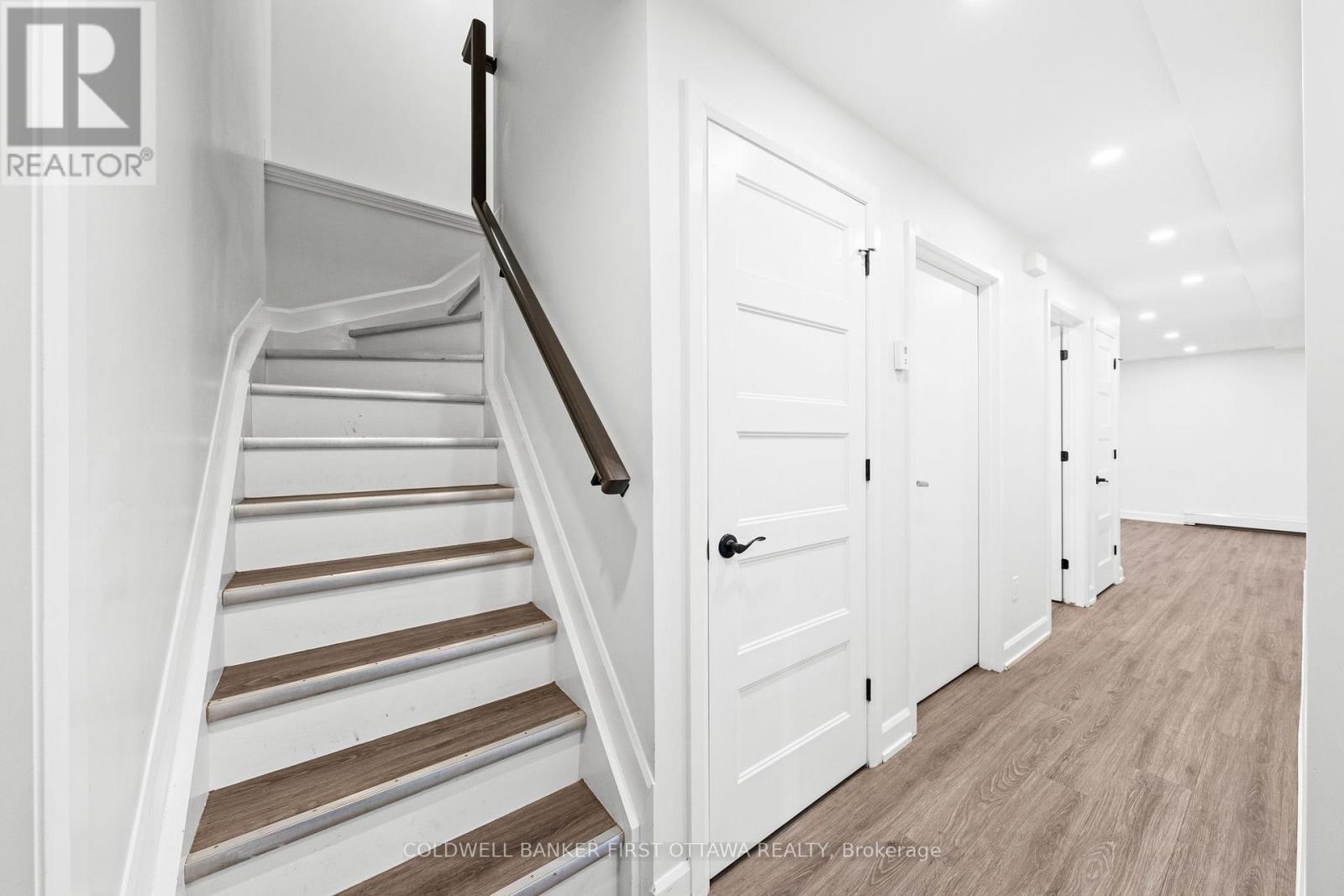 351 Amiens Street, Ottawa, ON - Indoor Photo Showing Other Room