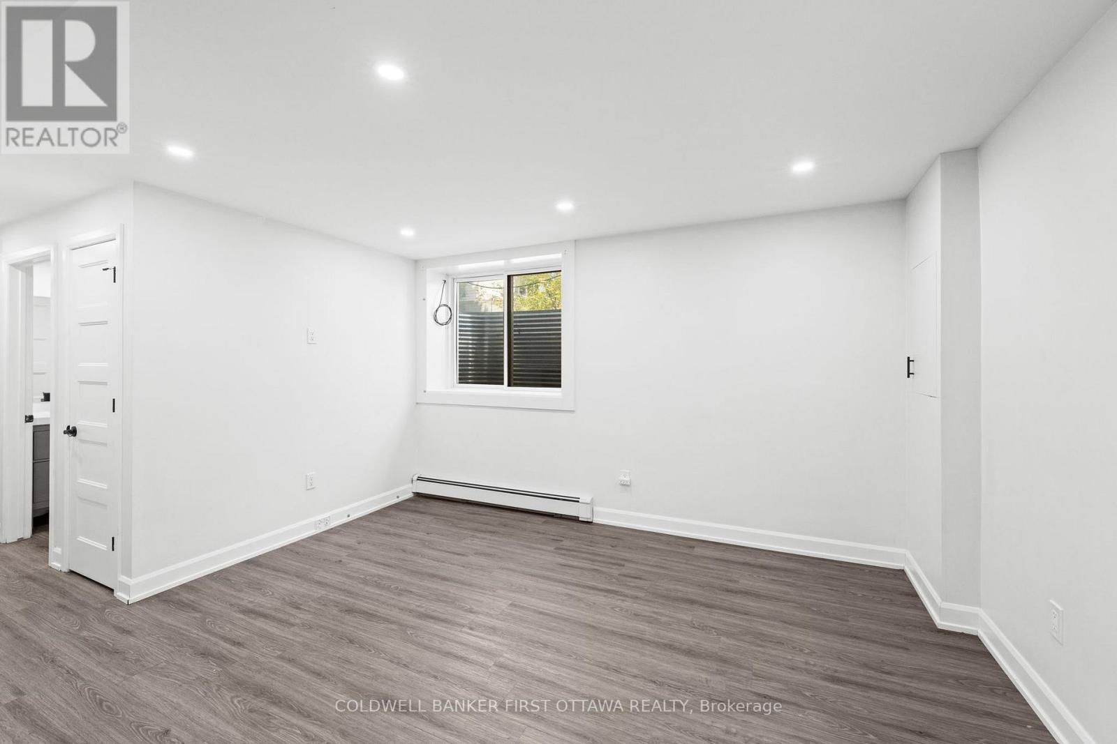 351 Amiens Street, Ottawa, ON - Indoor Photo Showing Other Room