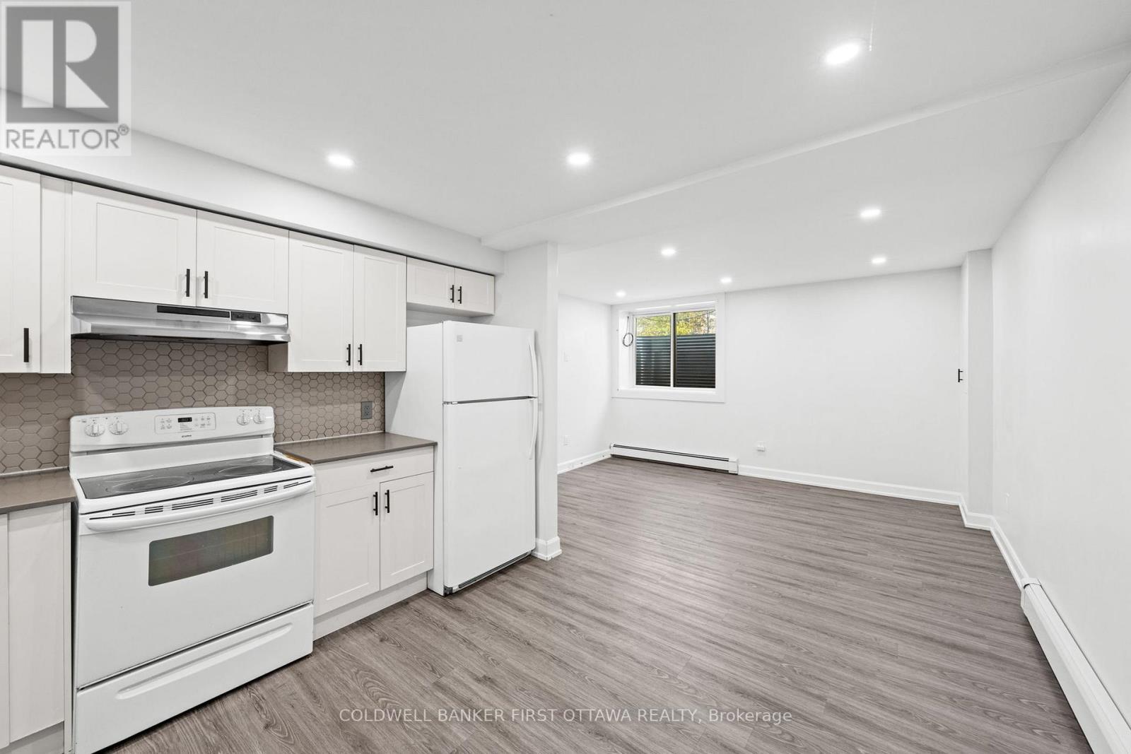 351 Amiens Street, Ottawa, ON - Indoor Photo Showing Kitchen