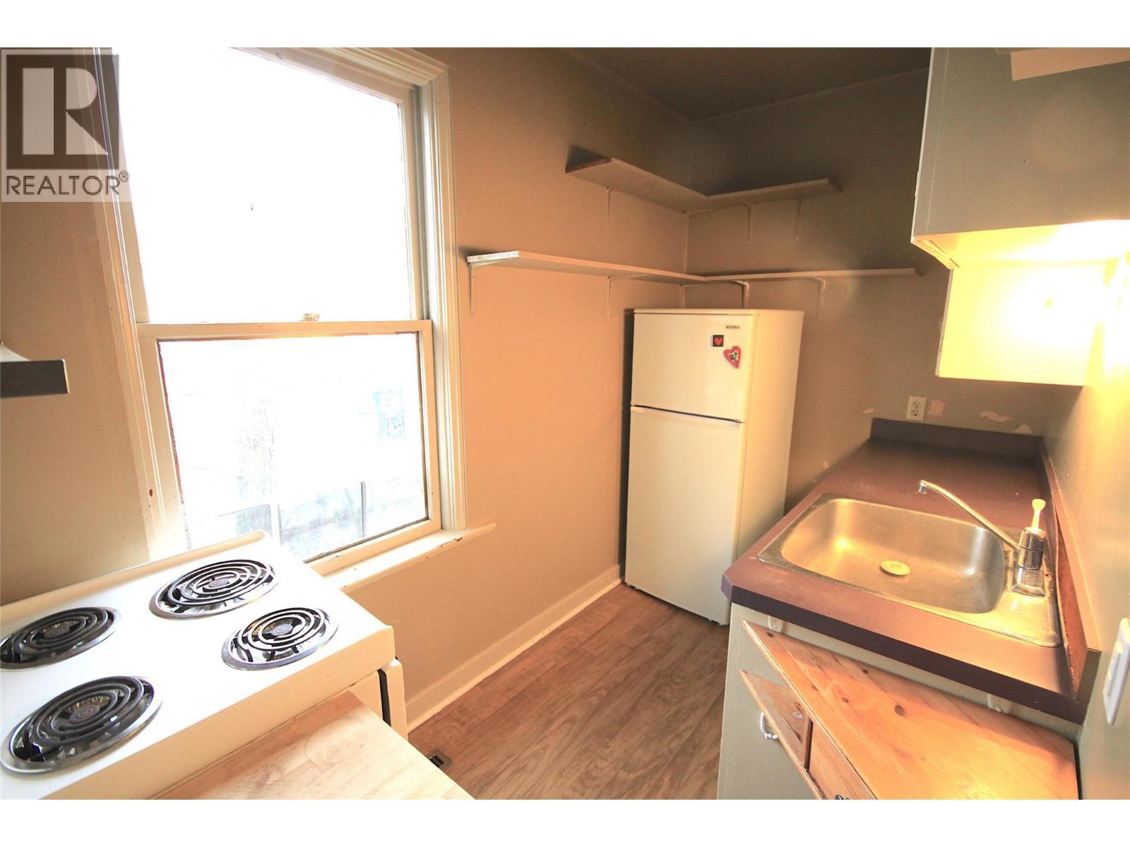 3411 32 Avenue, Vernon, BC - Indoor