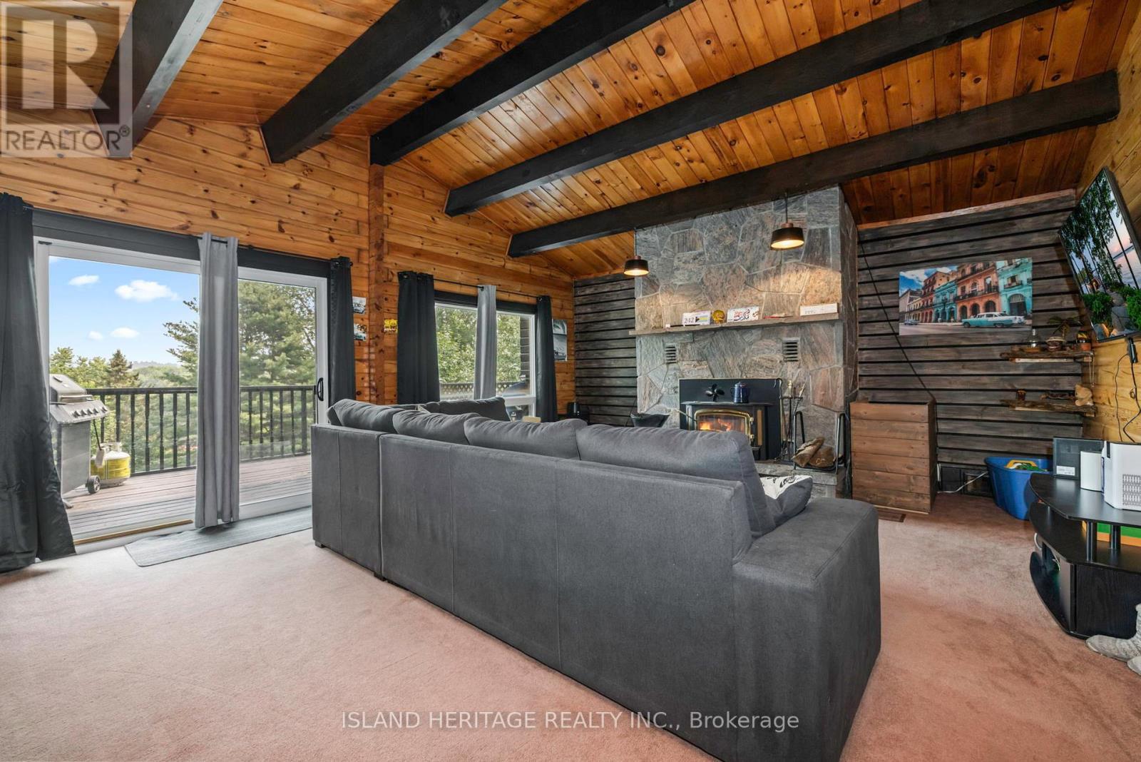 5 Linney Lane, Mcdougall, ON - Indoor Photo Showing Living Room With Fireplace
