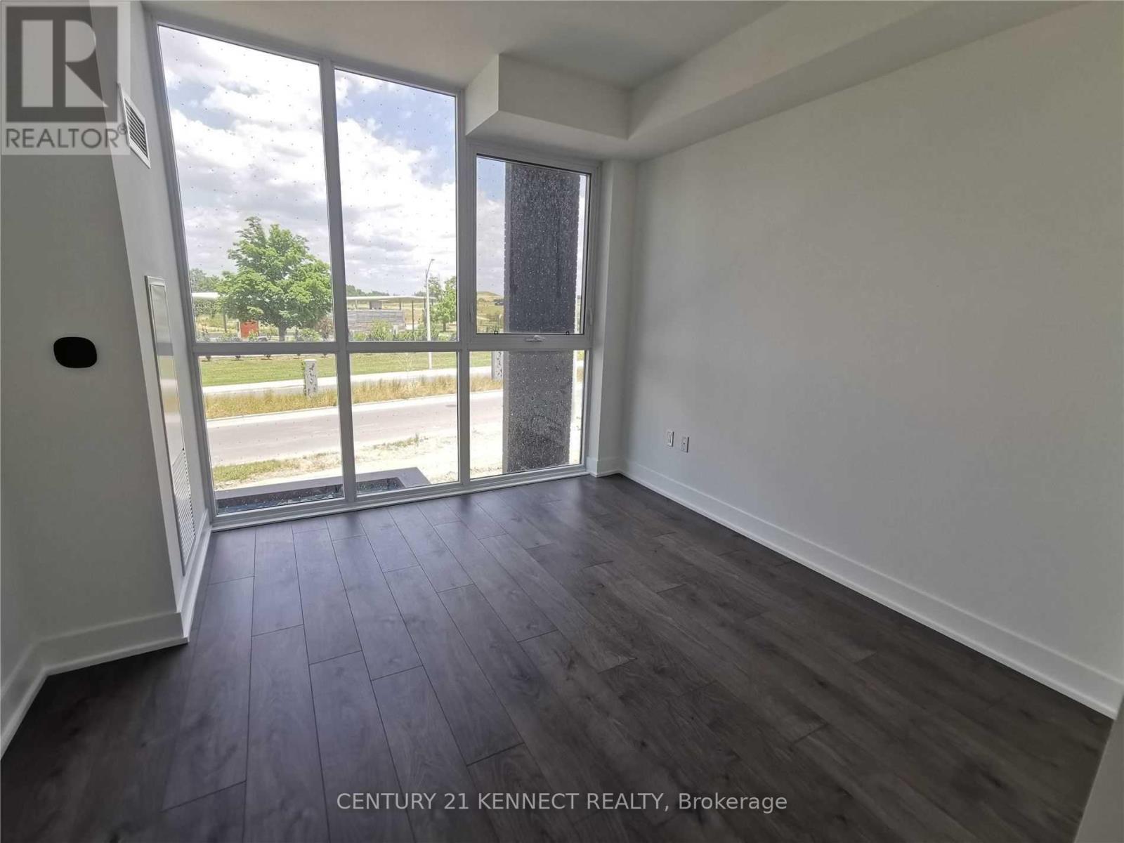 Th03 - 60 George Butchart Drive, Toronto, ON - Indoor Photo Showing Other Room