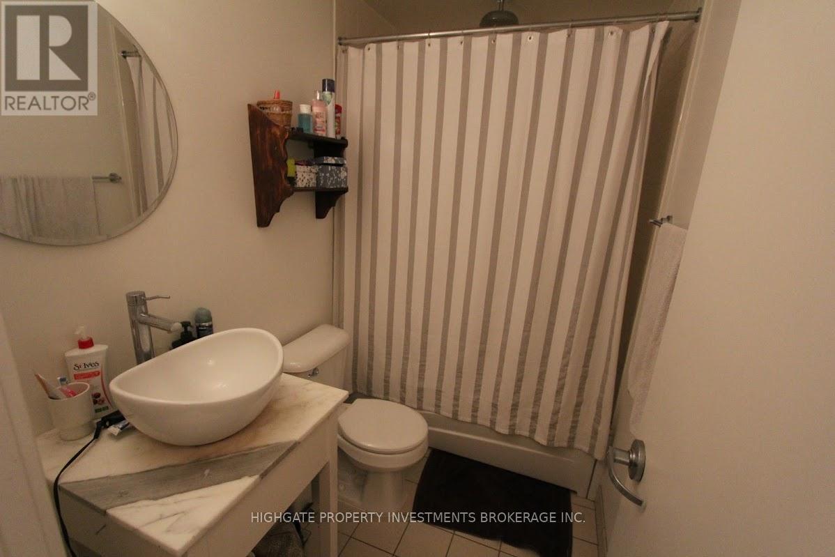 506 - 32 Stewart Street, Toronto, ON - Indoor Photo Showing Bathroom