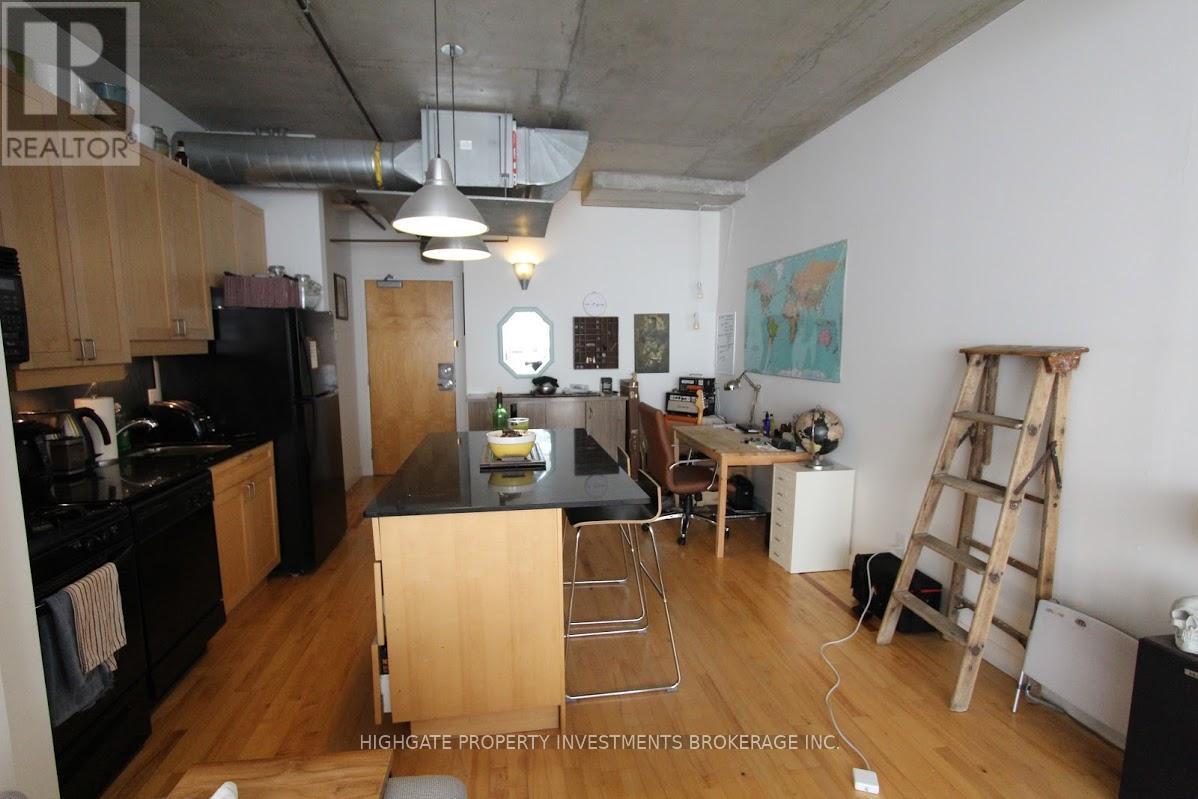 506 - 32 Stewart Street, Toronto, ON - Indoor Photo Showing Kitchen