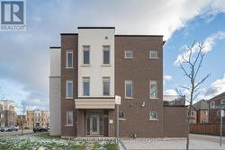 220 BEAVERIDGE AVENUE Oakville, ON L6H 7C3