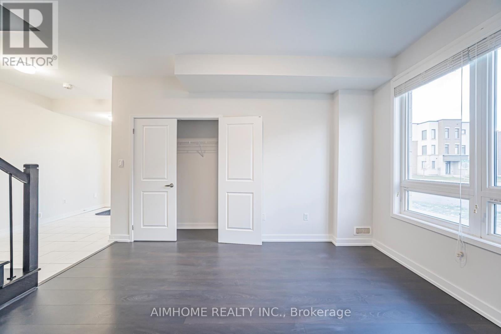 220 Beaveridge Avenue, Oakville, ON - Indoor Photo Showing Other Room