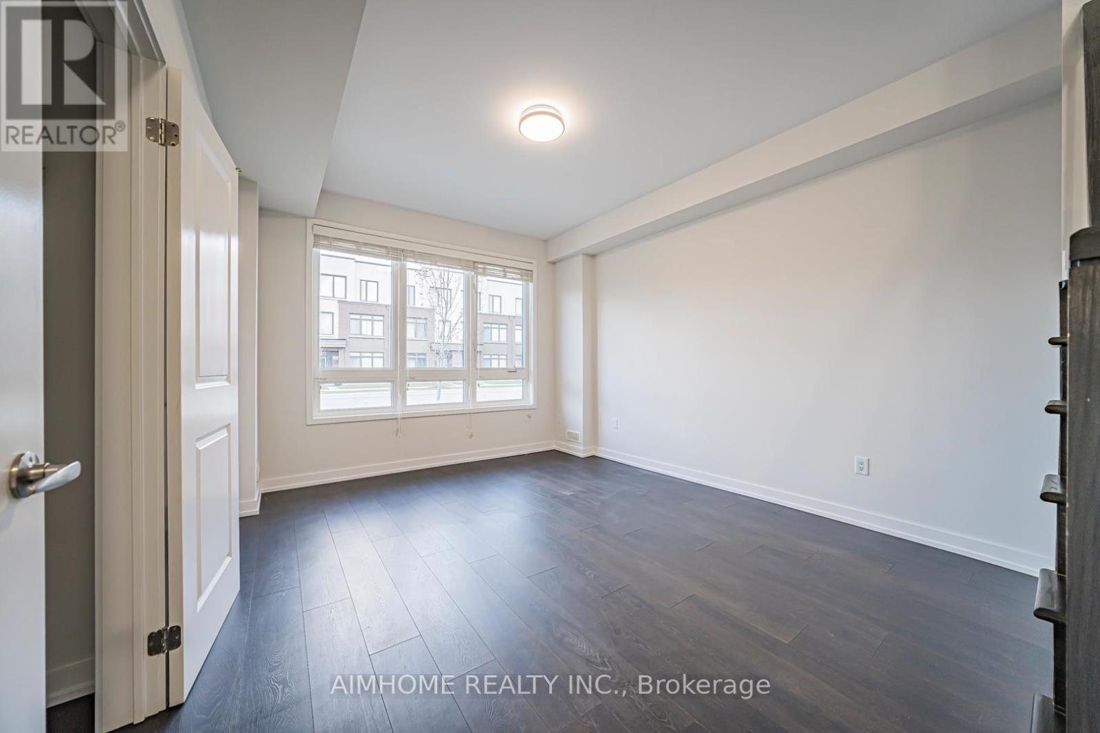 220 Beaveridge Avenue, Oakville, ON - Indoor Photo Showing Other Room