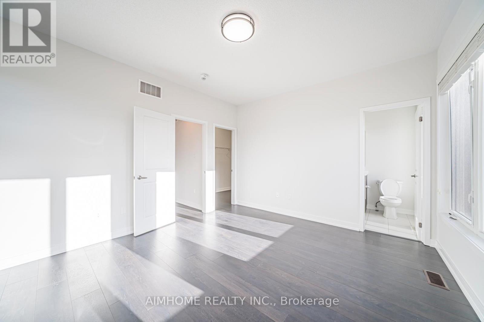 220 Beaveridge Avenue, Oakville, ON - Indoor Photo Showing Other Room