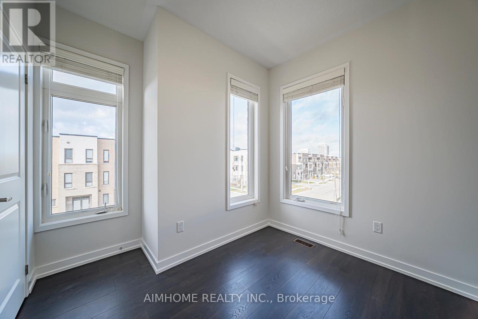 220 Beaveridge Avenue, Oakville, ON - Indoor Photo Showing Other Room