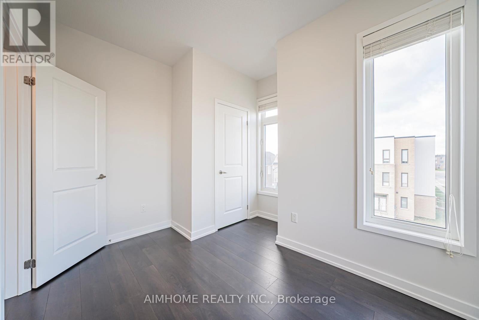 220 Beaveridge Avenue, Oakville, ON - Indoor Photo Showing Other Room
