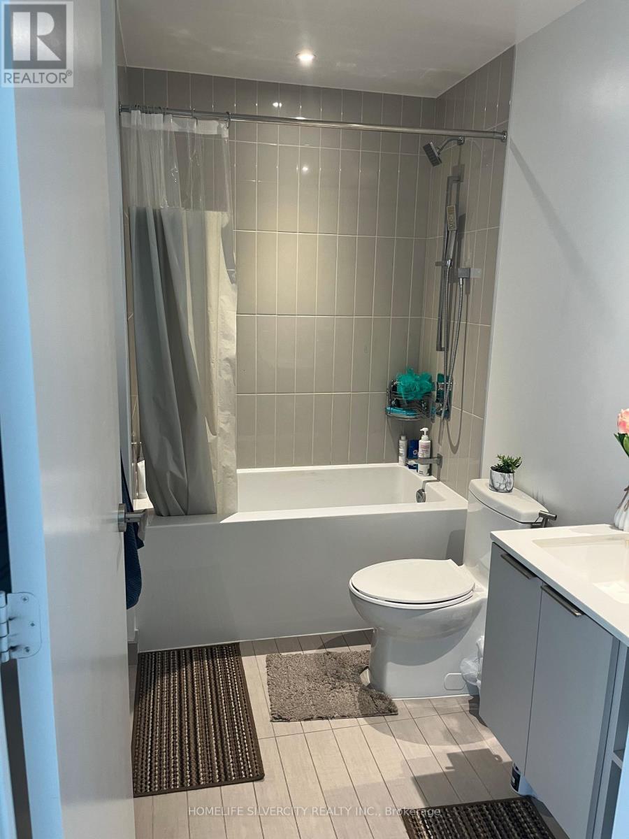 2908 - 3900 Confederation Parkway, Mississauga, ON - Indoor Photo Showing Bathroom