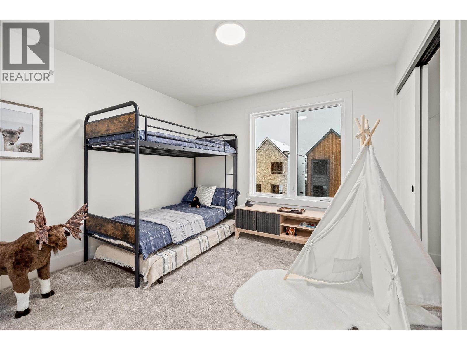 416 Humbert Street Unit# 23, Revelstoke, BC - Indoor Photo Showing Bedroom