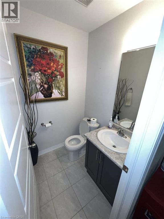 290 Barton Street Unit# 3, Hamilton, ON - Indoor Photo Showing Bathroom