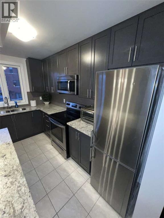 290 Barton Street Unit# 3, Hamilton, ON - Indoor Photo Showing Kitchen With Double Sink With Upgraded Kitchen