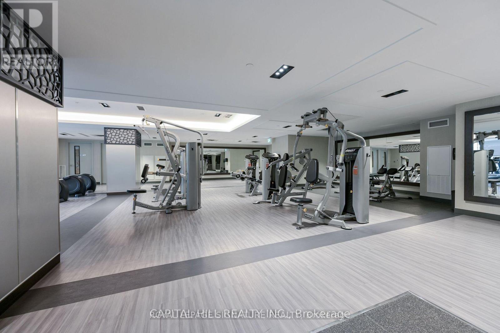 Lph20 - 543 Richmond Street W, Toronto, ON - Indoor Photo Showing Gym Room