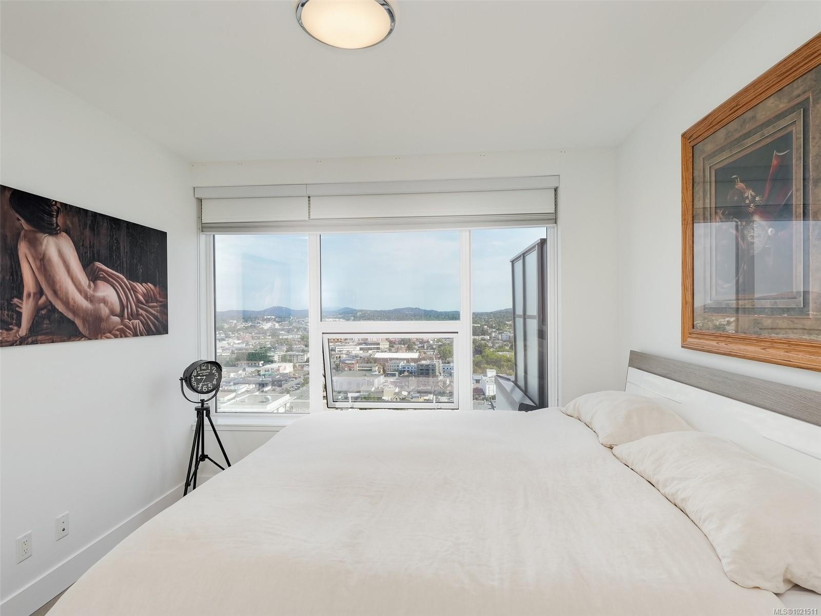 2103-777 Herald St, Victoria, BC - Indoor Photo Showing Bedroom