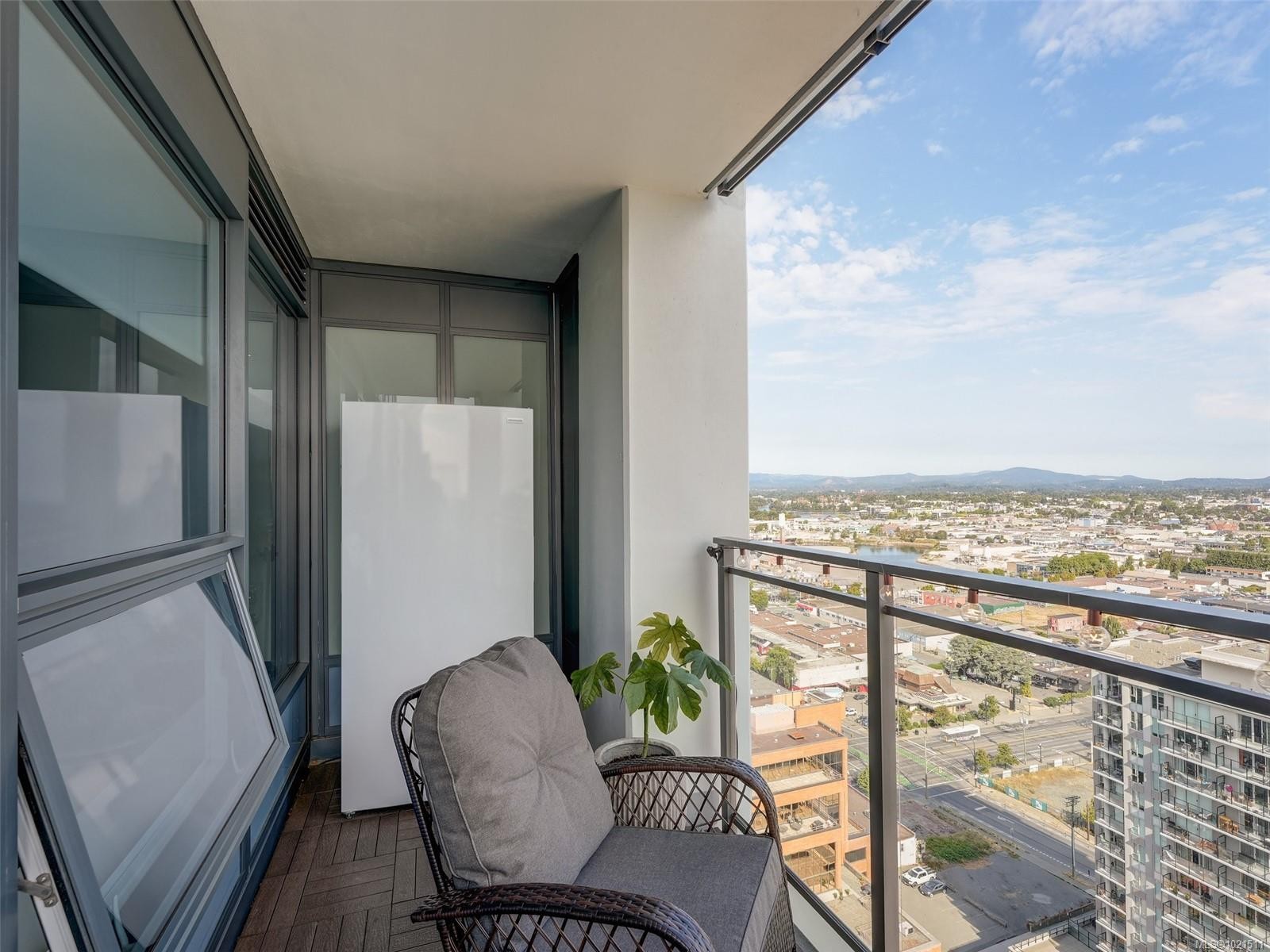 2103-777 Herald St, Victoria, BC - Outdoor With Exterior