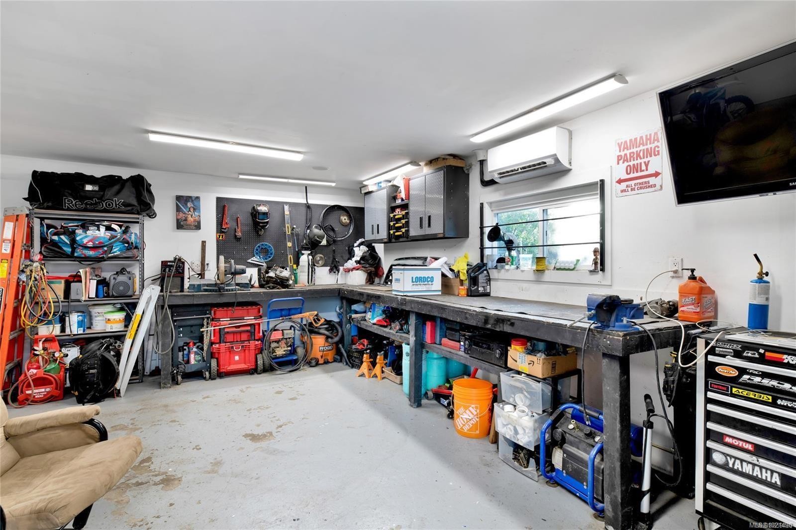 1013 Strathmore St, Nanaimo, BC