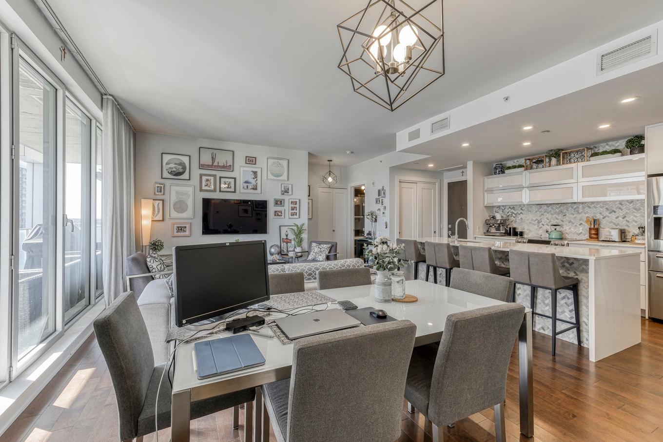 Salle à manger - 706-4001 Rue Elsa-Triolet, Laval (Chomedey), QC - Indoor Photo Showing Dining Room