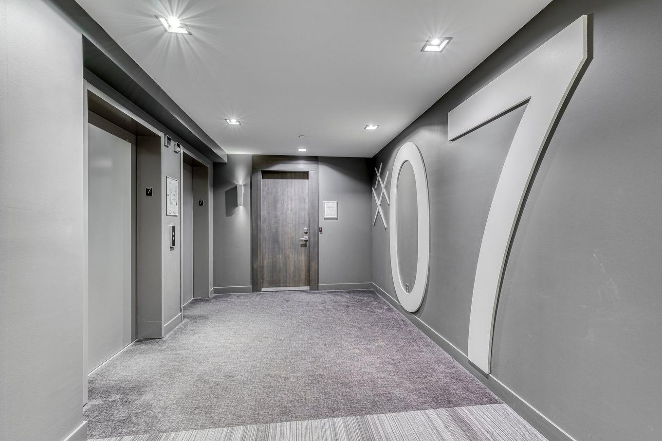 Hall d'entrée/Vestibule - 706-4001 Rue Elsa-Triolet, Laval (Chomedey), QC - Indoor Photo Showing Other Room