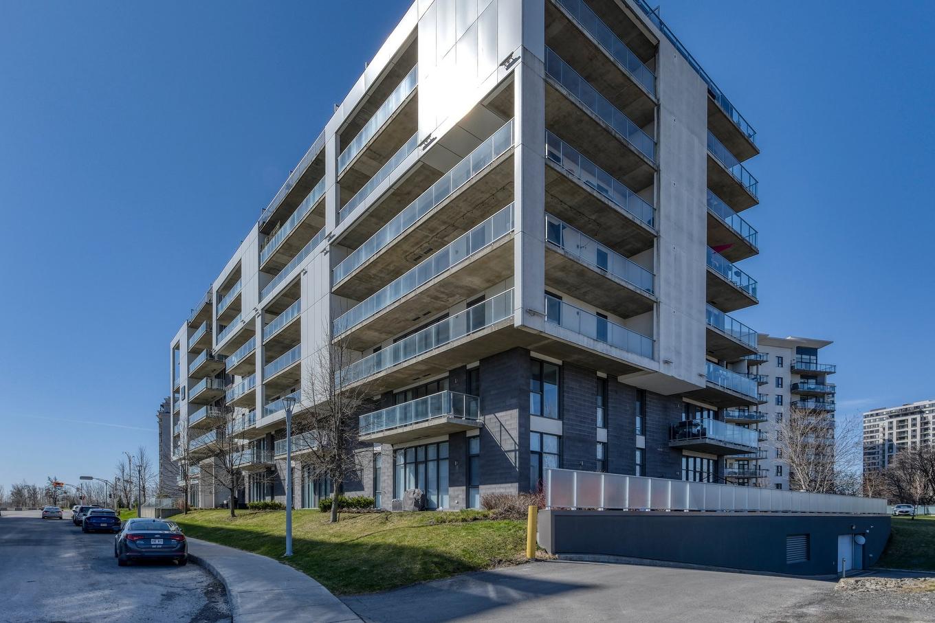 Face arrière - 706-4001 Rue Elsa-Triolet, Laval (Chomedey), QC - Outdoor With Facade