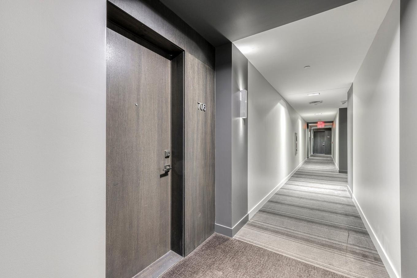 Corridor - 706-4001 Rue Elsa-Triolet, Laval (Chomedey), QC - Indoor Photo Showing Other Room