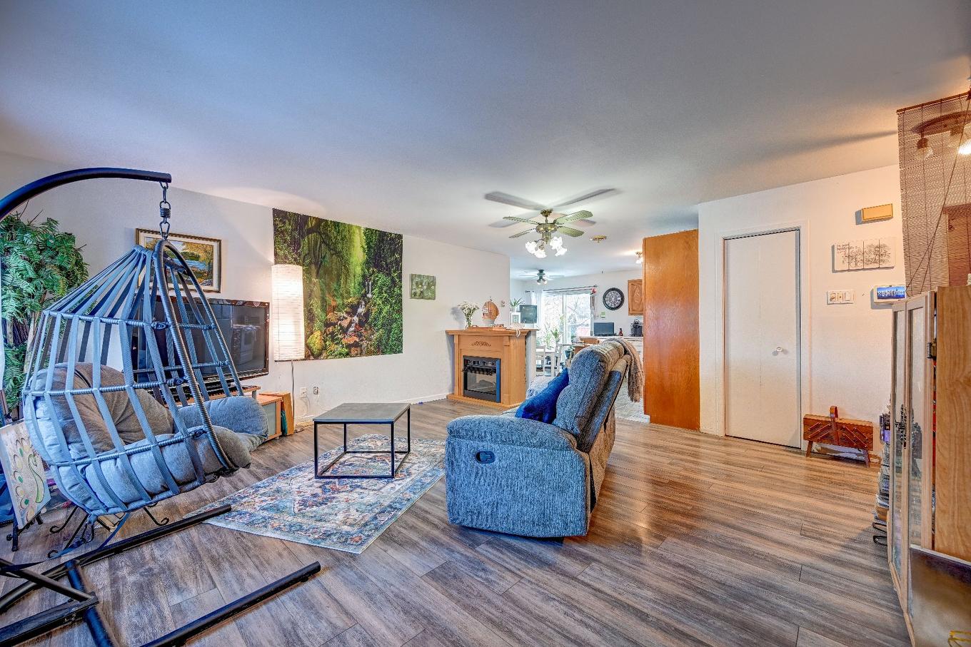 Salon - 37 84E Avenue E., Blainville, QC - Indoor Photo Showing Other Room