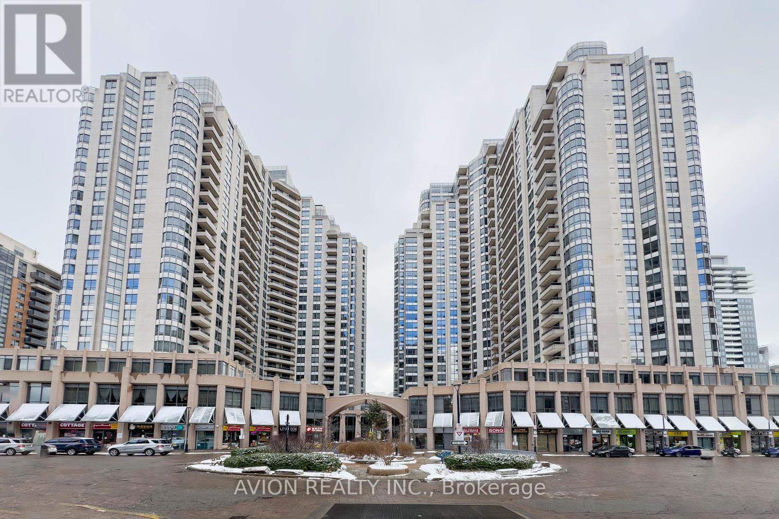 512 - 5 Northtown Way, Toronto, ON - Outdoor With Facade