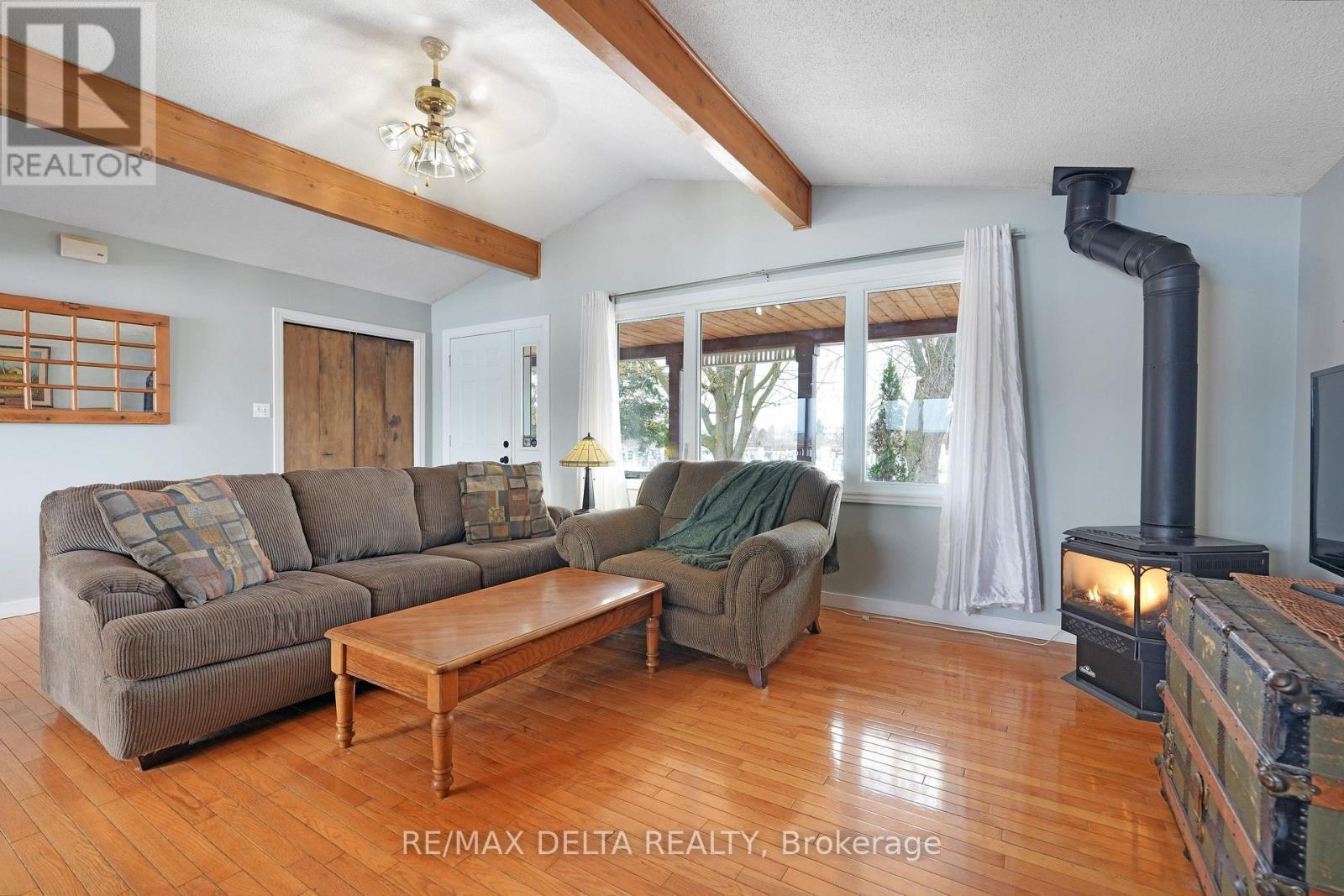 Main Floor Living Room - 611 & 613 St Isidore Street, The Nation, ON - Indoor Photo Showing Living Room