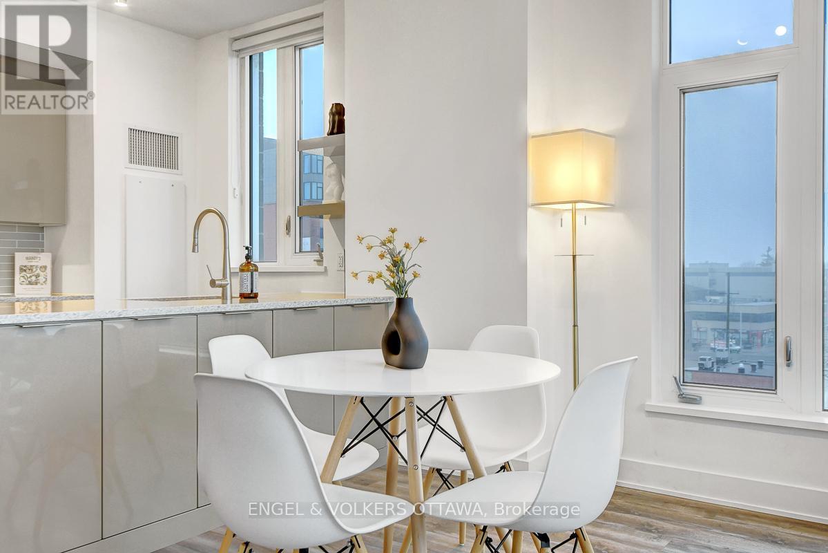 509 - 118 Holmwood Avenue, Ottawa, ON - Indoor Photo Showing Dining Room