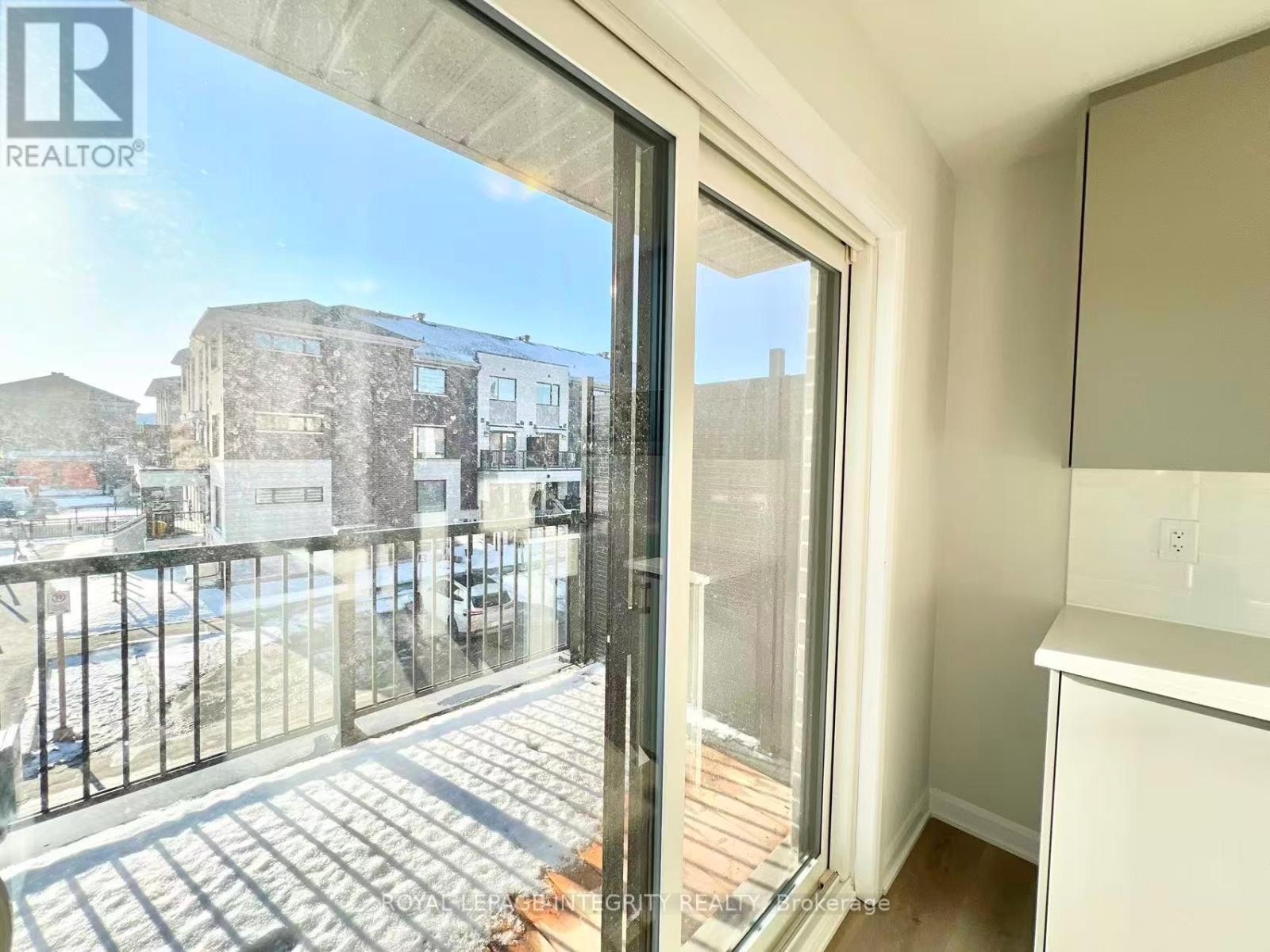 1118 Creekway Private, Ottawa, ON - With Exterior