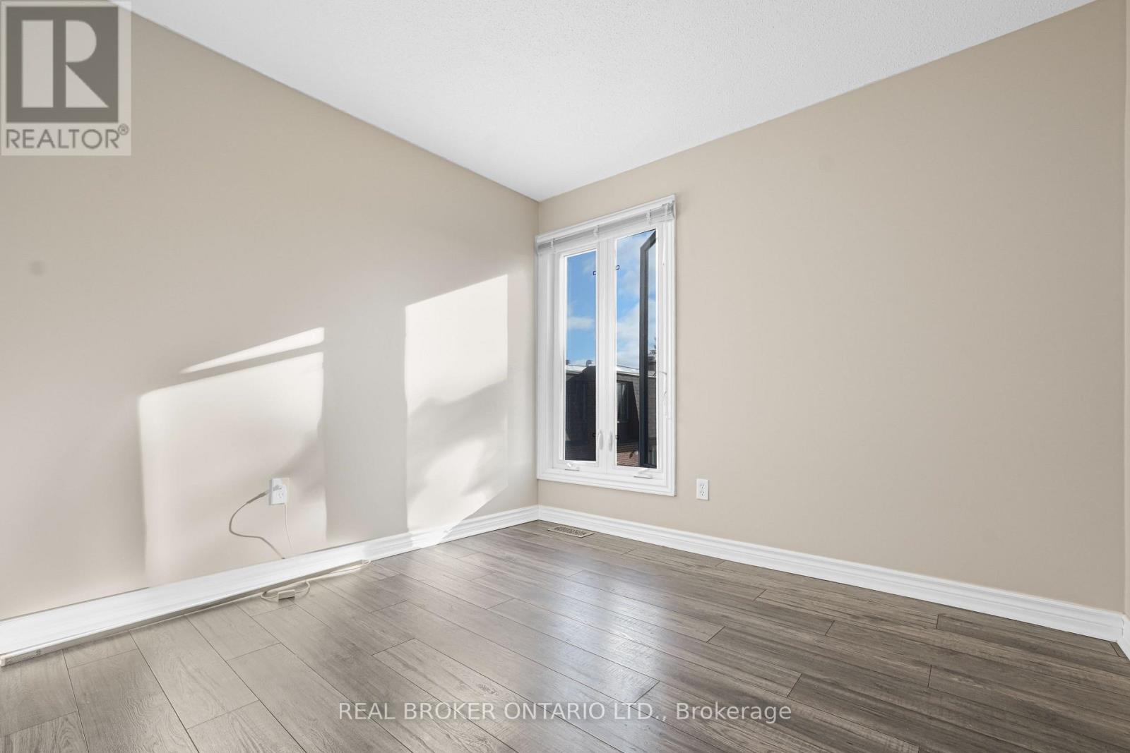 10 - 890 Cahill Drive W, Ottawa, ON - Indoor Photo Showing Other Room