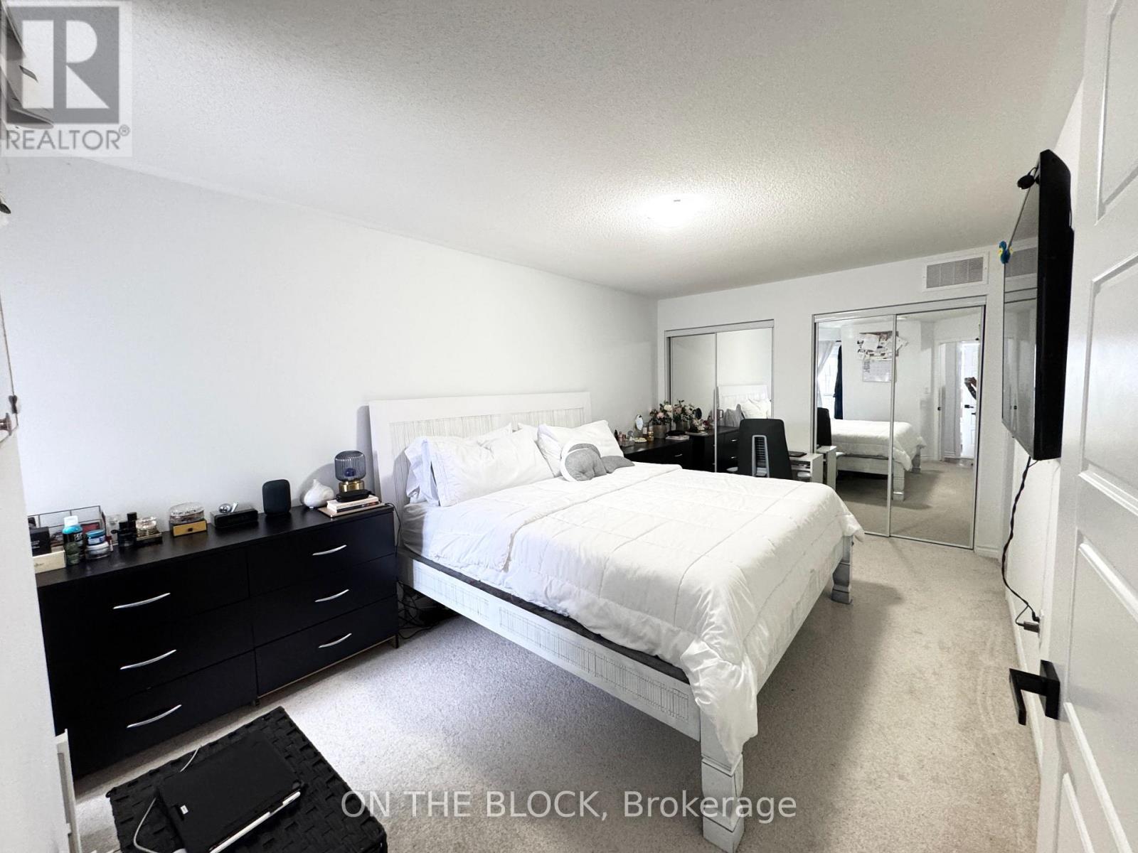 69 Melmar Street, Brampton, ON - Indoor Photo Showing Bedroom