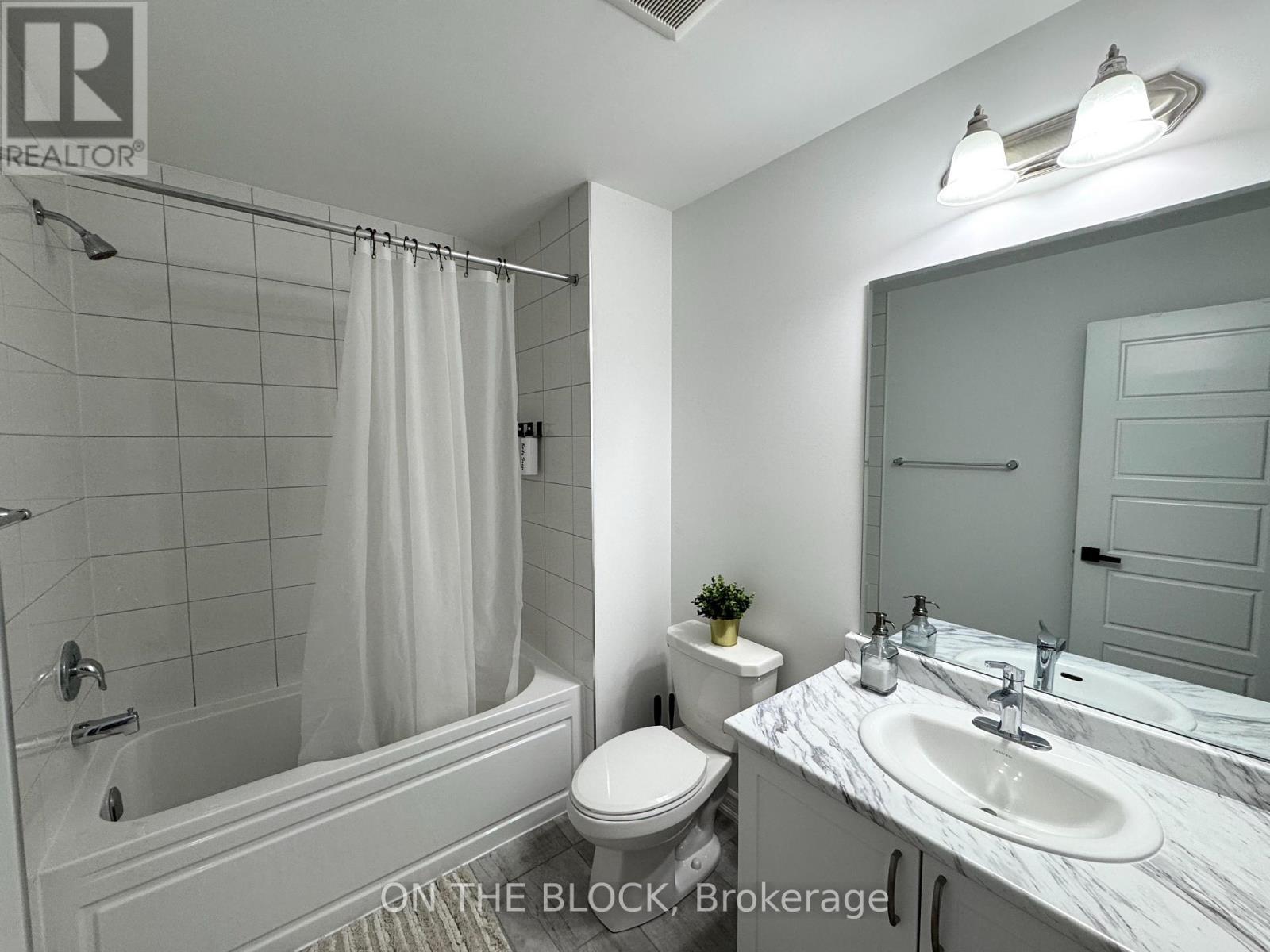 69 Melmar Street, Brampton, ON - Indoor Photo Showing Bathroom