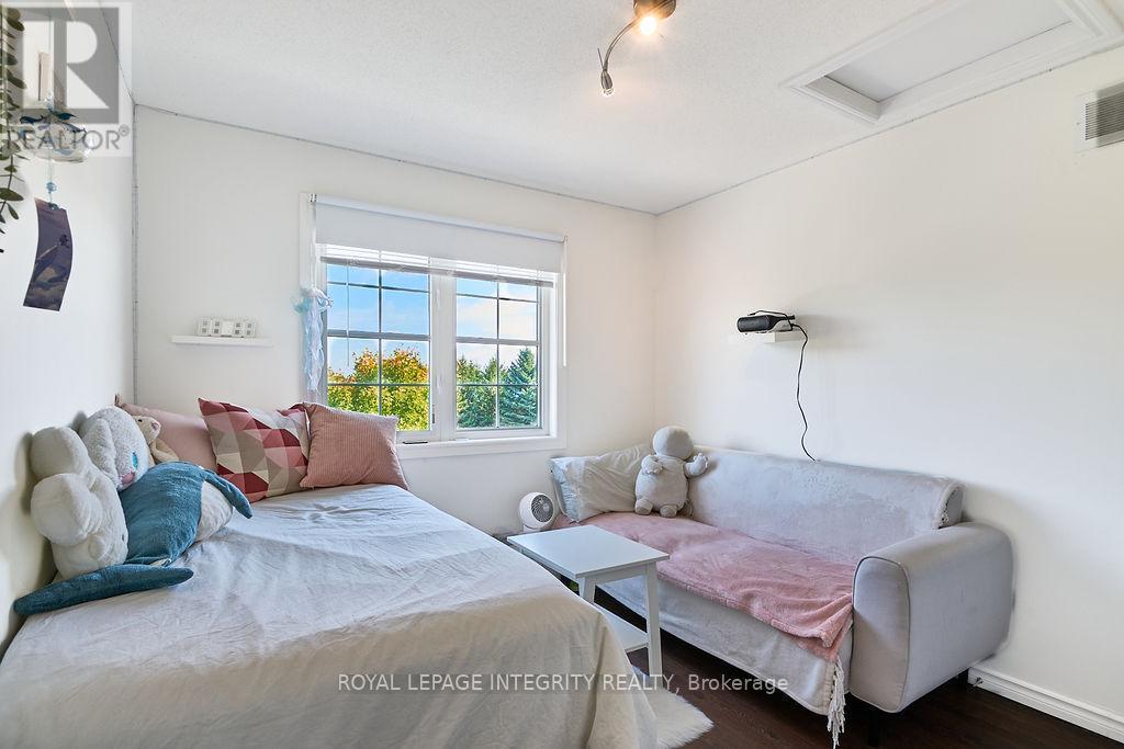 114 Battersea Crescent, Ottawa, ON - Indoor Photo Showing Bedroom