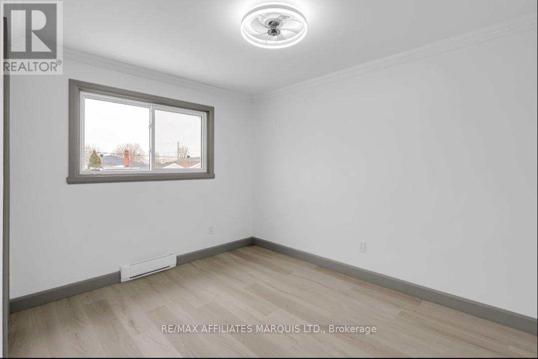 814 Alice Street, Cornwall, ON - Indoor Photo Showing Other Room