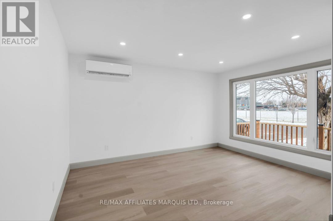 814 Alice Street, Cornwall, ON - Indoor Photo Showing Other Room