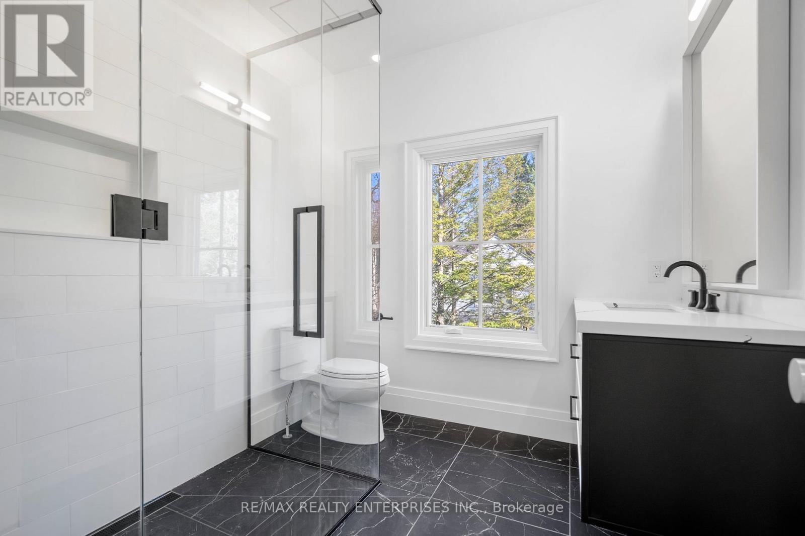 1322 Minaki Road, Mississauga, ON - Indoor Photo Showing Bathroom