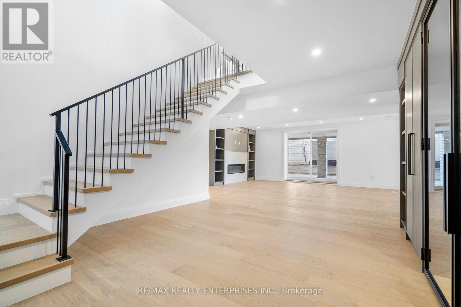 1322 Minaki Road, Mississauga, ON - Indoor Photo Showing Other Room