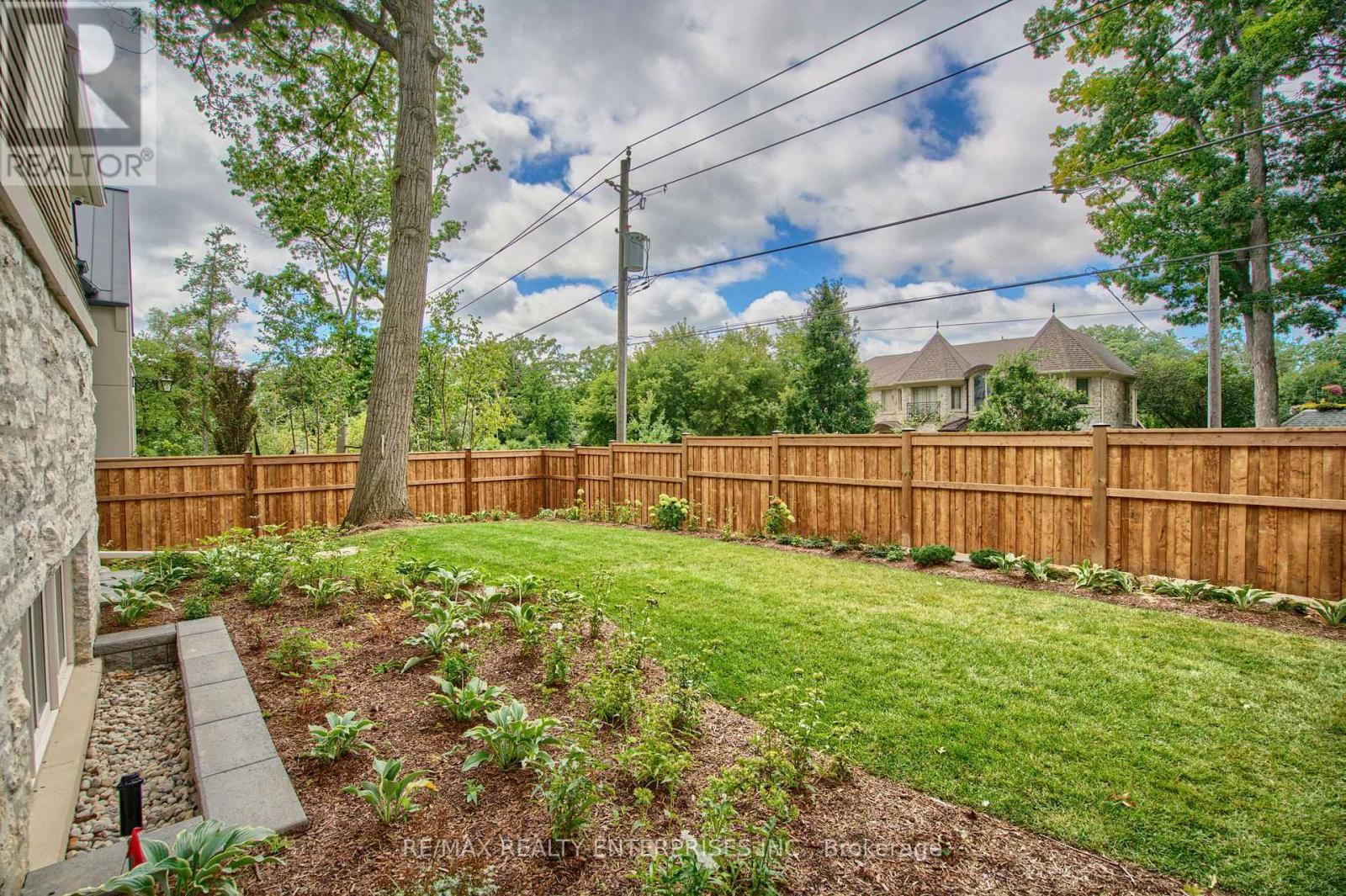 1322 Minaki Road, Mississauga, ON - Outdoor