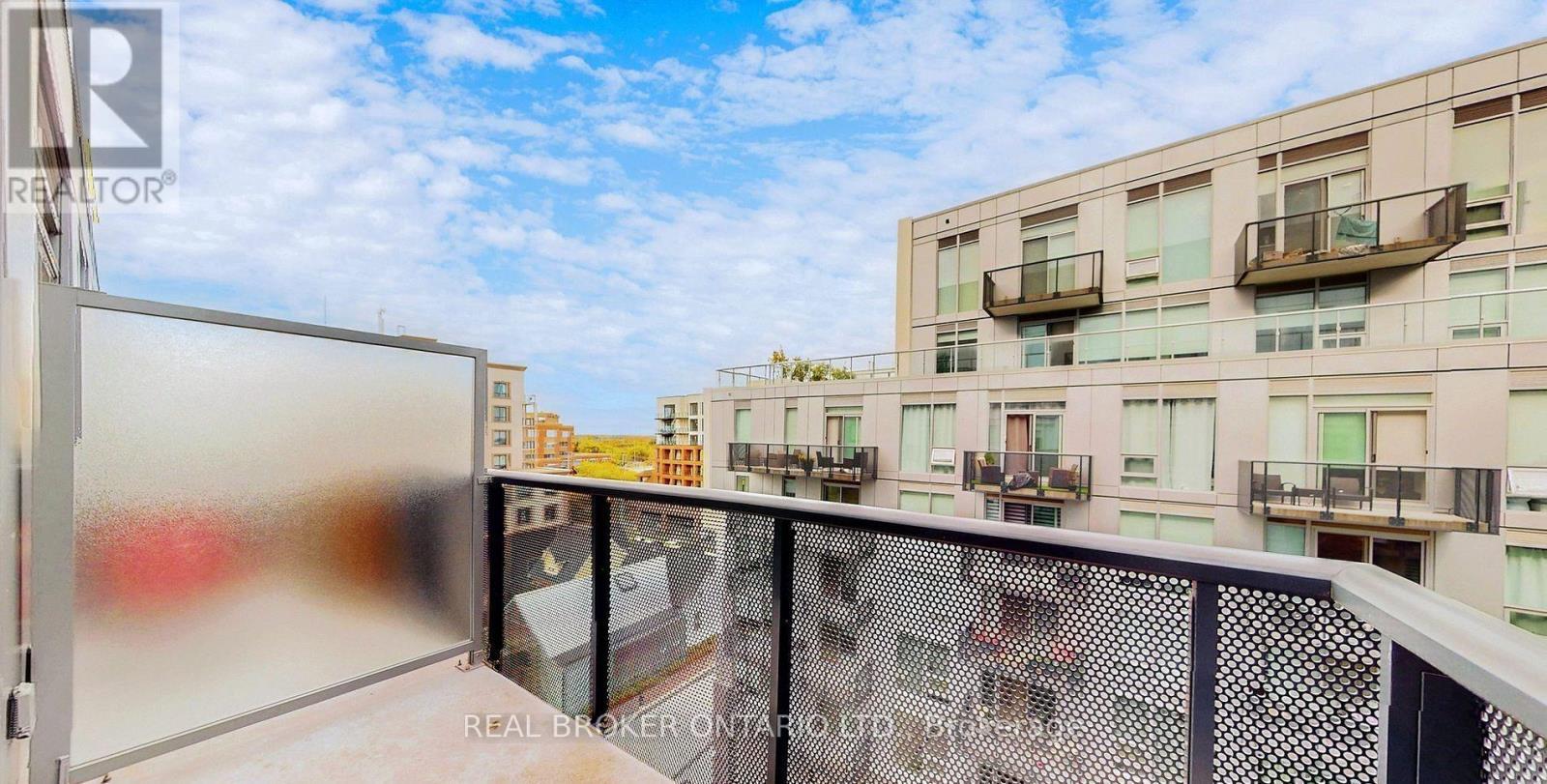 647 - 2450 Old Bronte Road, Oakville, ON - Outdoor With Exterior