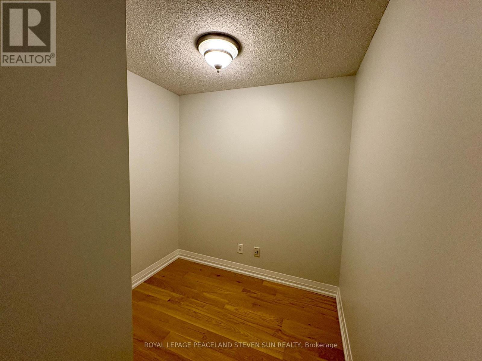 326 - 25 Carlton Street, Toronto, ON - Indoor Photo Showing Other Room