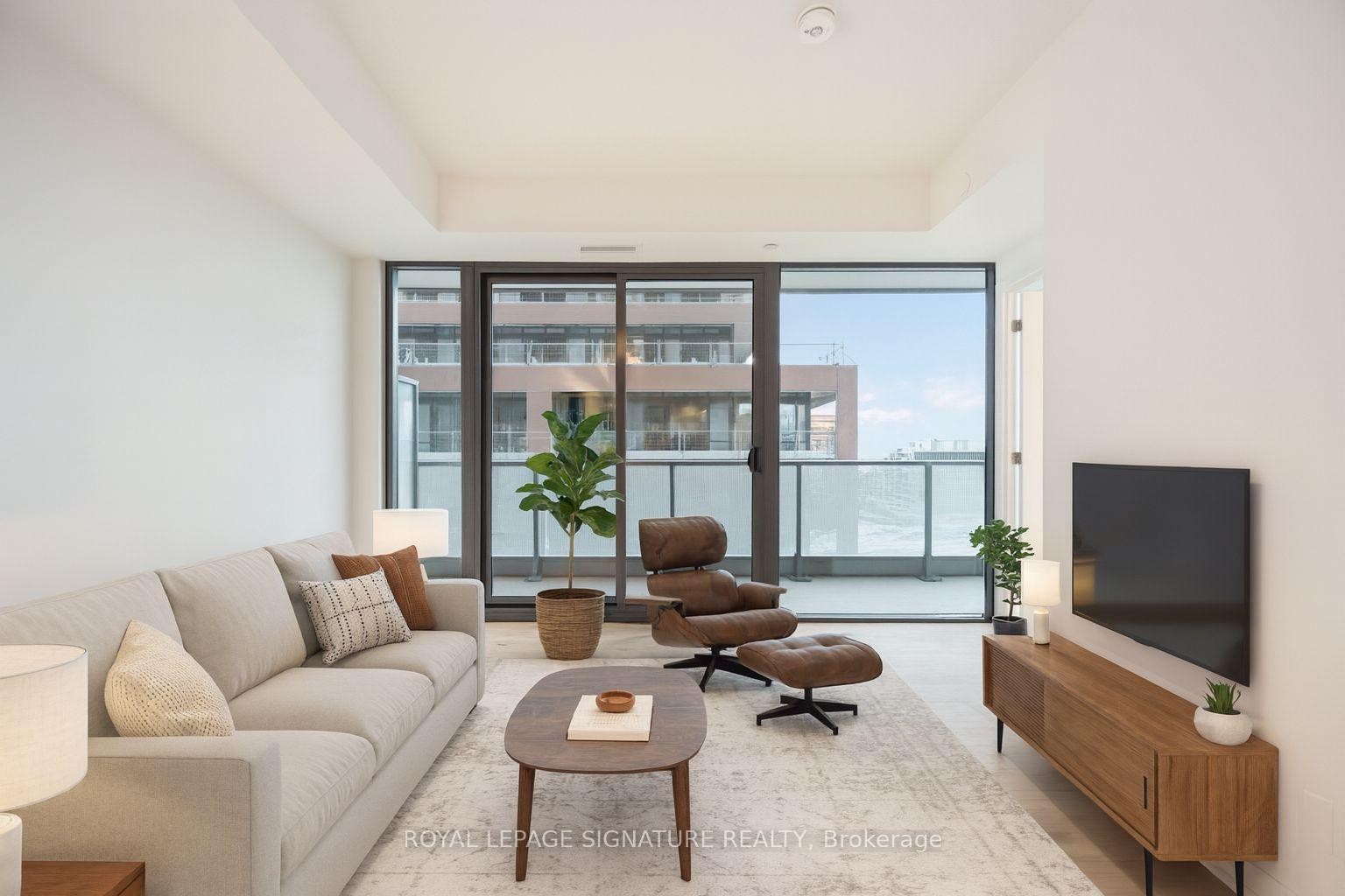 1204-33 Parliament Street, Toronto, ON - Indoor Photo Showing Living Room