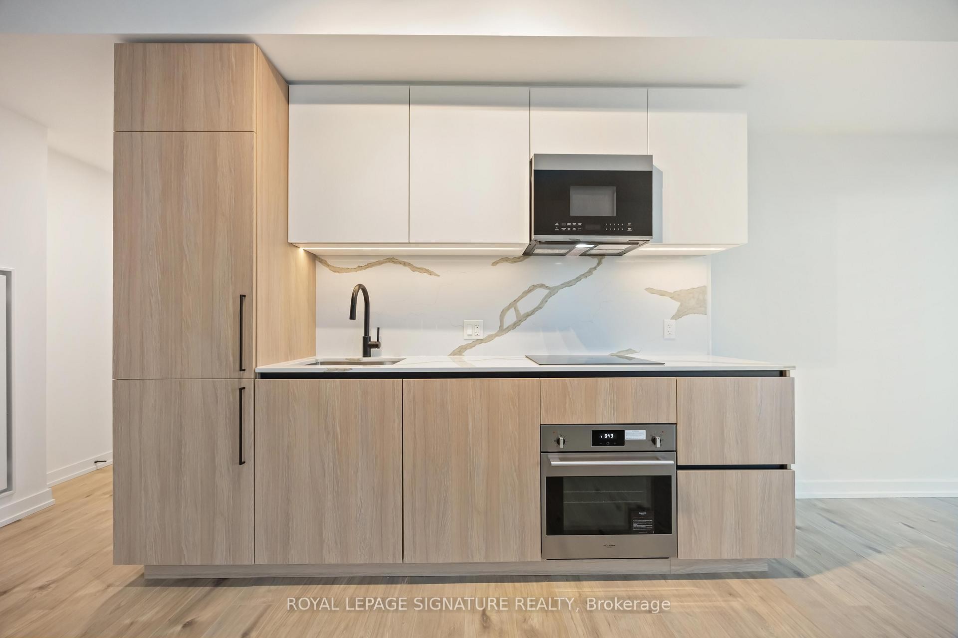 1204-33 Parliament Street, Toronto, ON - Indoor Photo Showing Kitchen