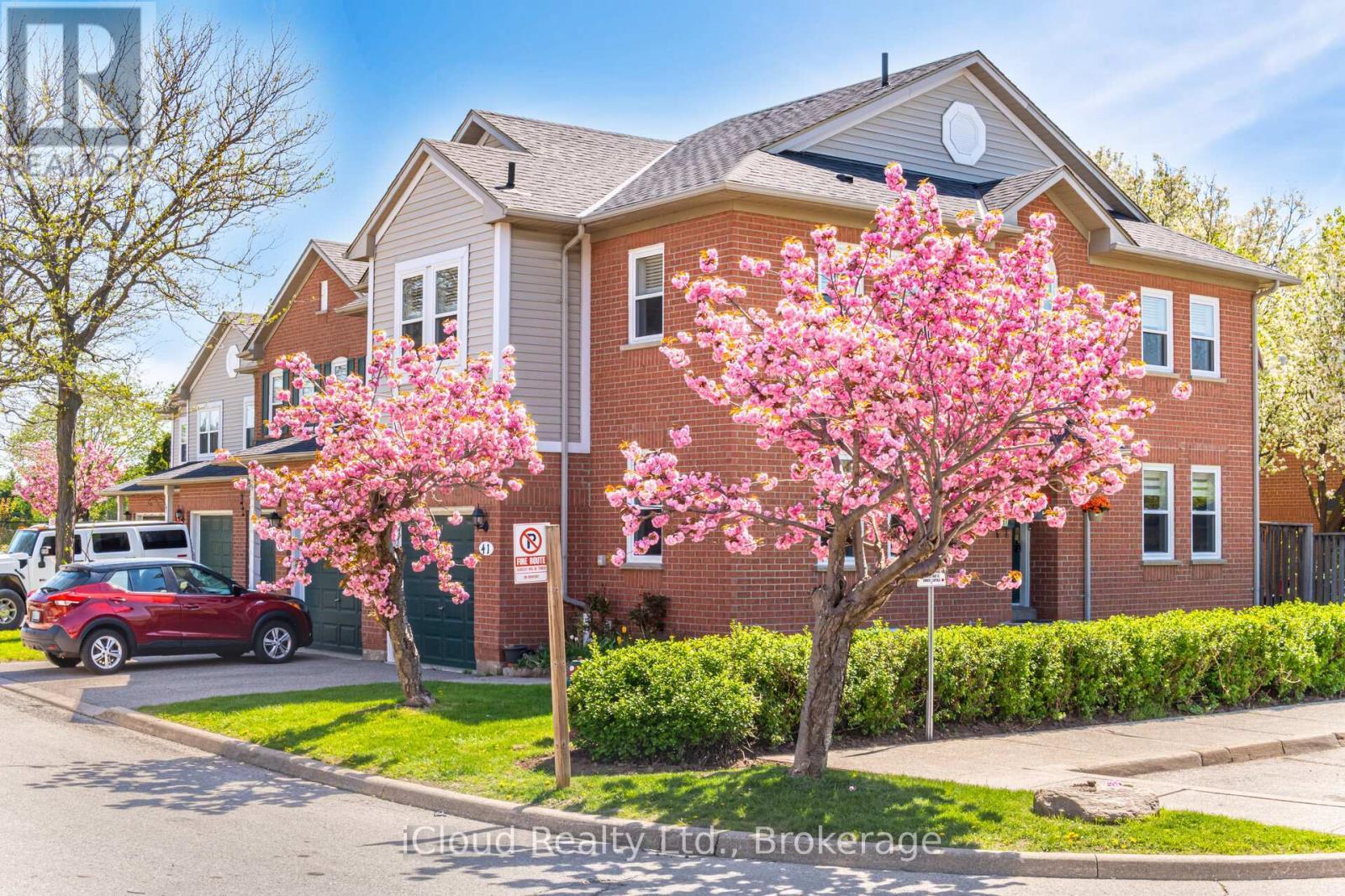 41 - 5659 Glen Erin Drive E, Mississauga, ON - Outdoor With Facade