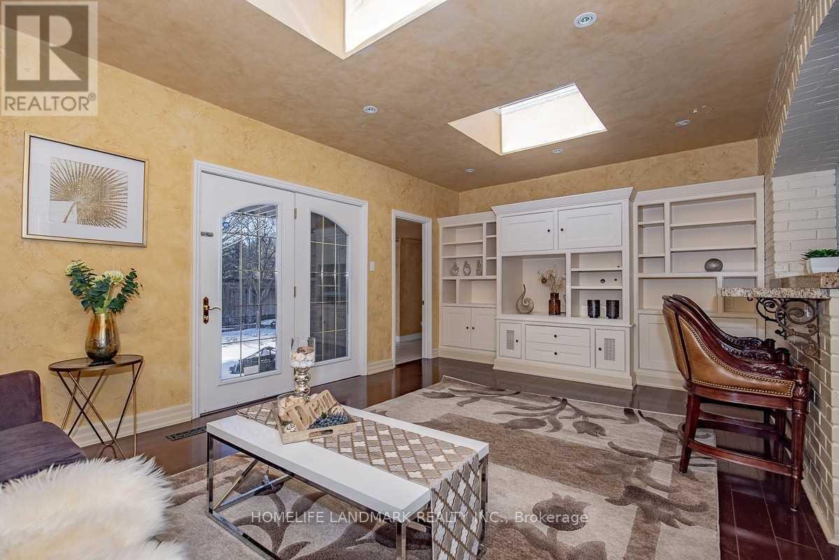 2301 Bennington Gate, Oakville, ON - Indoor