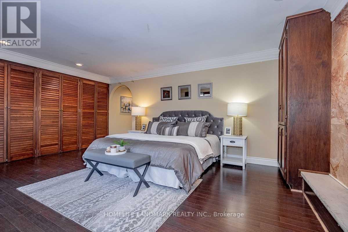 2301 Bennington Gate, Oakville, ON - Indoor Photo Showing Bedroom