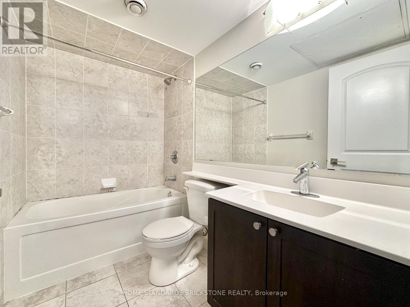 603 - 1070 Sheppard Avenue W, Toronto, ON - Indoor Photo Showing Bathroom